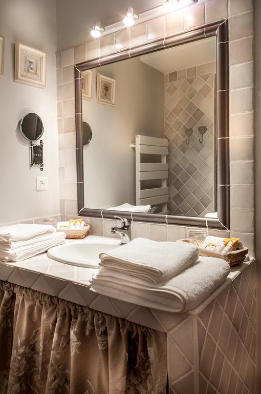 Le Clos Des Canebiers Bed and Breakfast Grasse Kamer foto